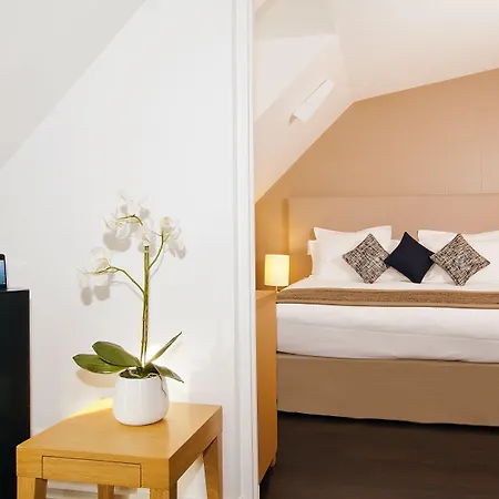 Aparthotel Residhome Opera 4*