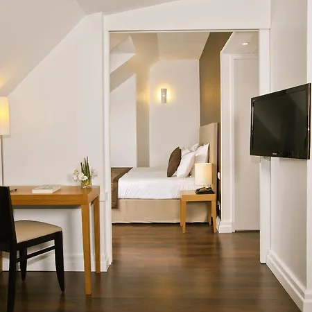 レジドーム オペラ アパートホテル 4*