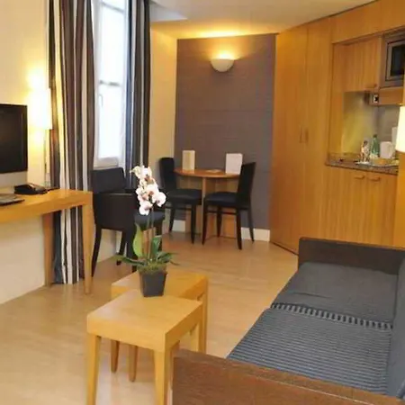 アパートホテル レジドーム オペラ 4*