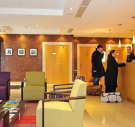 アパートホテル レジドーム オペラ